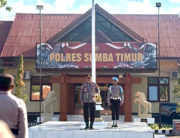 Kapolres Sumba Timur Tekankan Pentingnya Kolaborasi dengan Seluruh Stakeholder Saat Apel Jam Pimpinan