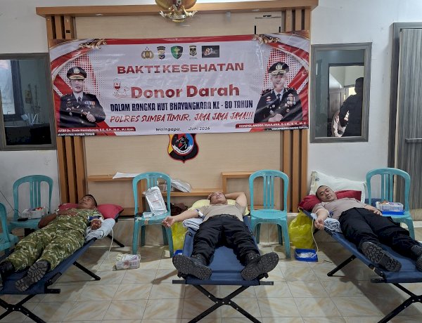 Polres Sumba Timur Gelar Donor Darah Sambut Hari Bhayangkara ke-80