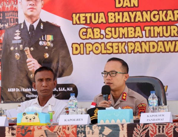 Kunjungi Polsek Pandawai, Kapolres Sumba Timur Fokus Perkuat Pencegahan Karhutla