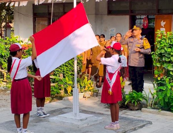 Kapolres Sumba Timur Jadi Irup di SD Inpres Kalu, Tekankan Stop Bullying