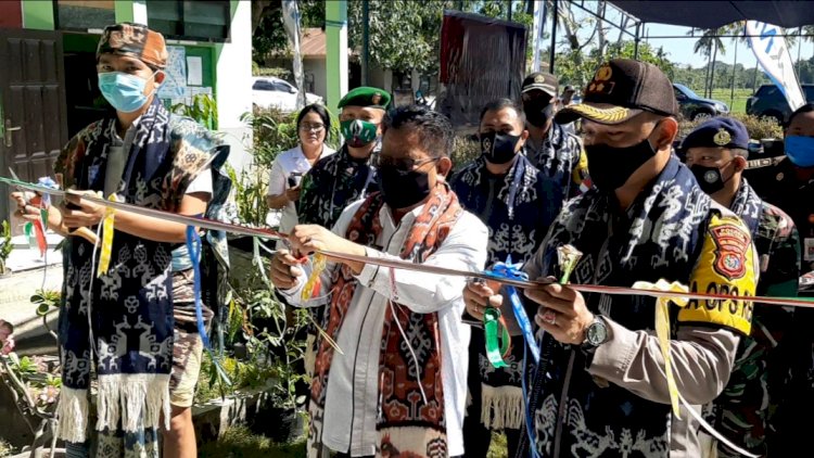 Bupati Launcing Kampung Hebat Happa Lambanapu Yang Digagas Oleh Polres Sumba Timur