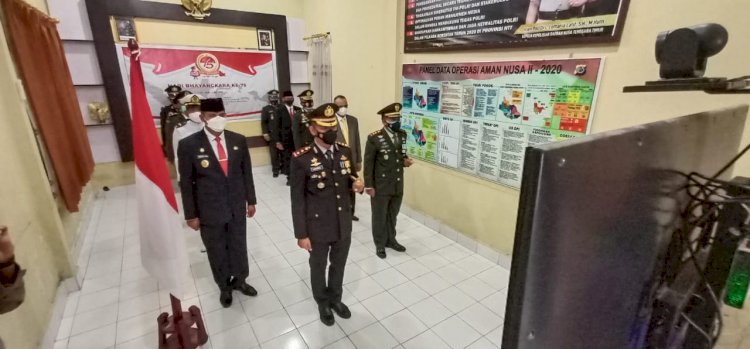 Polres Sumba Timur Gelar Upacara Peringatan Hari Bhayangakara Melalui Live Streaming dari Istana Merdeka Jakarta