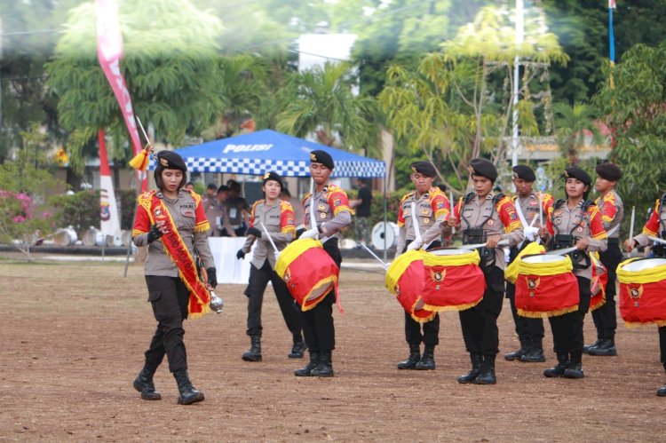 Lomba Drumband Piala Kapolda NTT: Memupuk Semangat Kebangsaan dan Kerjasama.