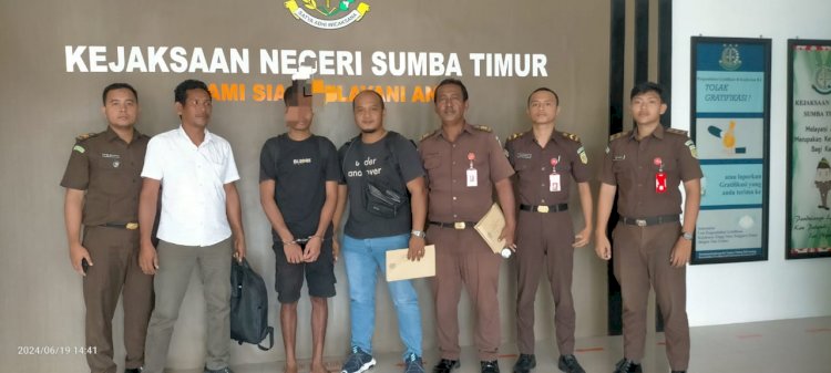 DNN TSK Aniaya Berat Diserahkan Bersama Barang Bukti Ke JPU Oleh Polsek Pandawai.