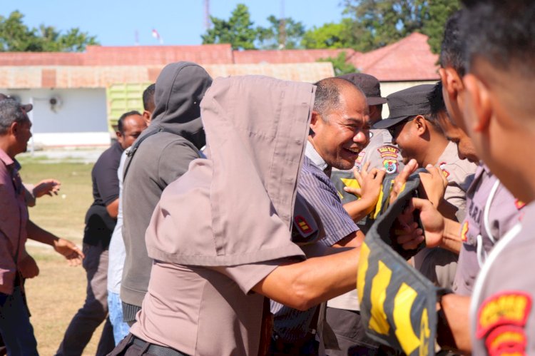 Persiapan Pengamanan Pemilukada 2024, Polres Sumba Timur Gelar Latihan Di Lapangan Karinding.