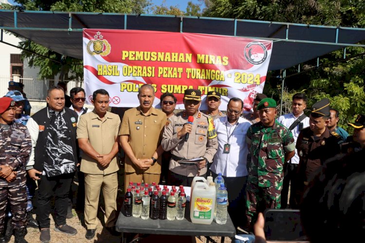 Polres Sumba Timur Laksanakan Pemusnahan1.270,5 Liter Miras Dalam Operasi Pekat Turangga 2024.