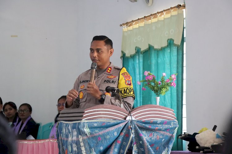 Minggu Kasih Pertama Di Gereja Kristen Sumba Manubara, Kapolres AKBP E. Jacky Sampaikan Hal Ini