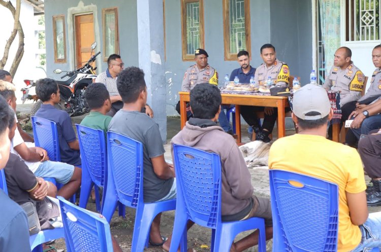 Polres Sumba Timur Gelar Jumat Curhat, Sinergitas Masyarakat dan Polisi Semakin Terjalin