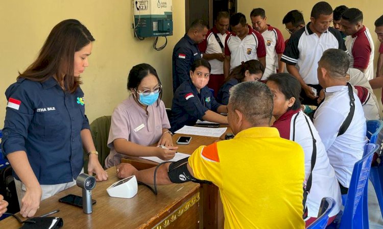 Kolaborasi Polres Sumba Timur dan Dinas Kesehatan Adakan Pemeriksaan Kesehatan untuk Personil