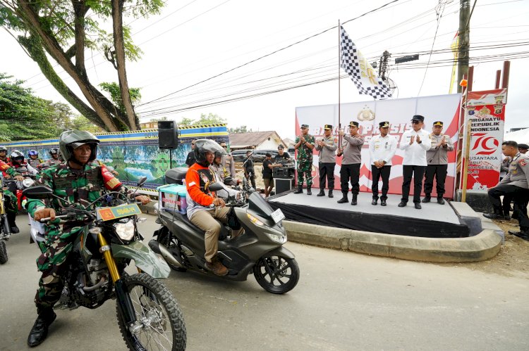 Hadiri Ground Breaking Asrama Polresta Samarinda, Kapolri Bagikan Sumur Bor-Sembako ke Warga
