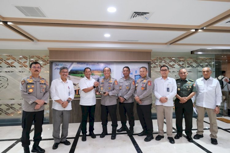 BULOG DAN POLRI SINERGI DUKUNG KETAHANAN PANGAN DAN KESEJAHTERAAN PETANI JAGUNG