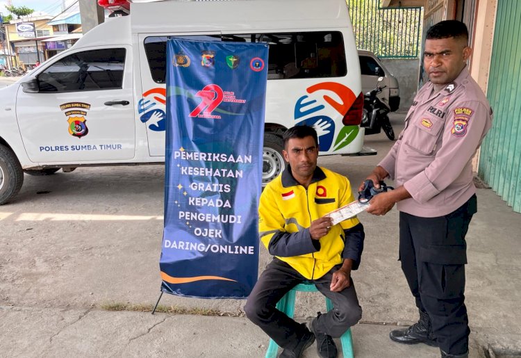 Dalam Rangka Hari Bhayangkara ke-79, Polres Sumba Timur Gelar Pemeriksaan Kesehatan Gratis untuk Pengemudi Ojek Online di Waingapu