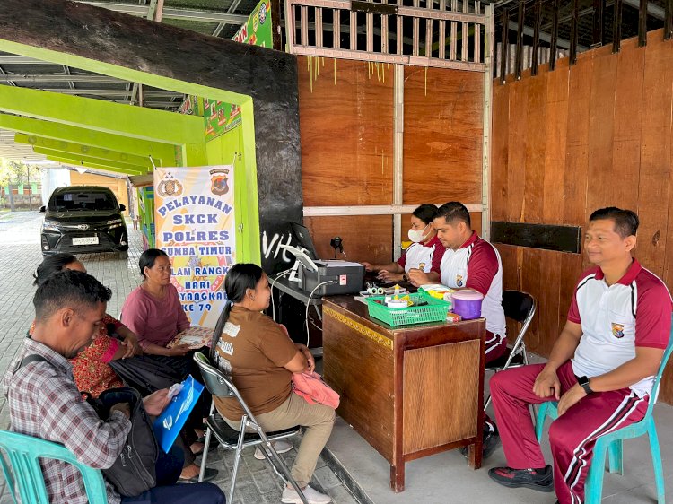 Polres Sumba Timur Hadirkan Pelayanan SIM dan SKCK Keliling di Car Free Day dan Olahraga Bersama HUT Bhayangkara ke-79