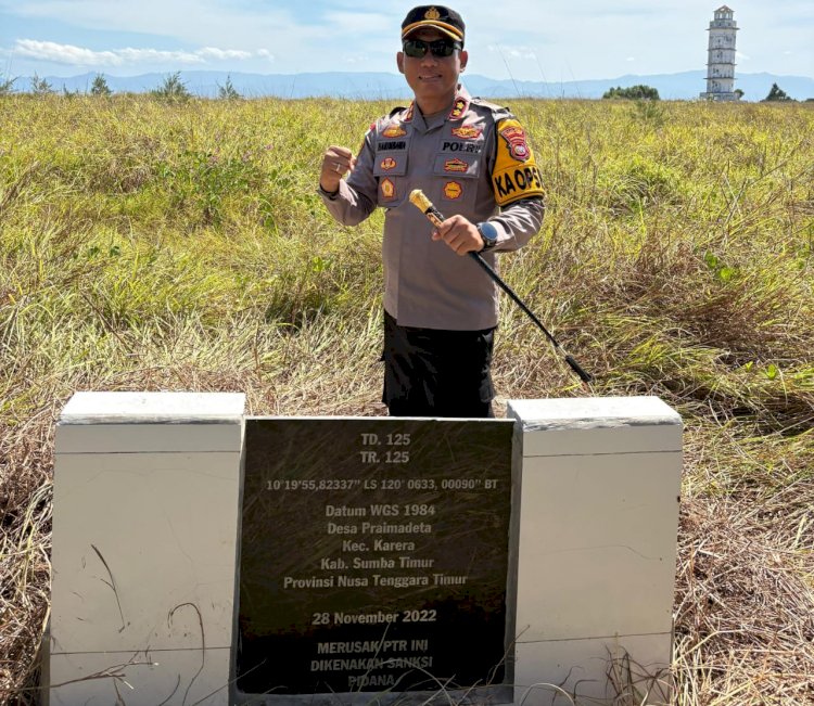 Kapolres Sumba Timur Tinjau Tapal Batas di Pulau Terluar Indonesia