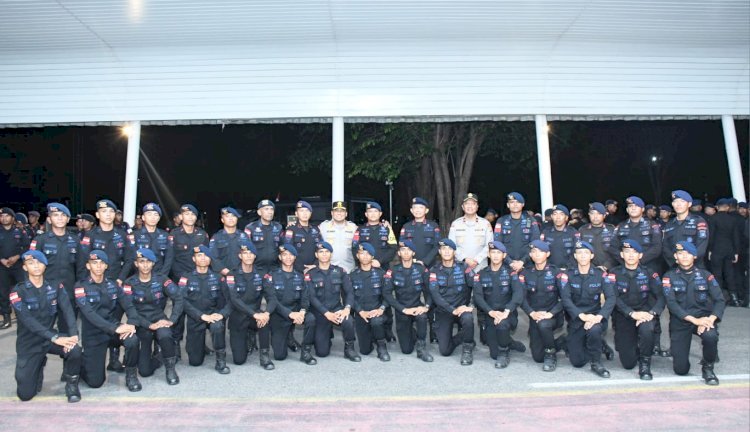 Lepas Keberangkatan Personel Brimobda NTT BKO ke Polda Metro Jaya, Kapolda NTT: Pulanglah dengan Selamat dan Penuh Kebanggaan