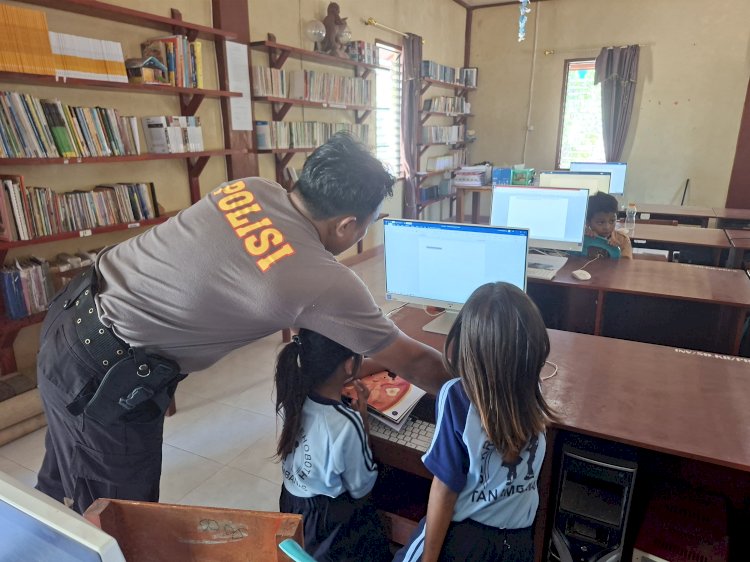 Aipda Yanrus Pake, Polisi Inspiratif di Sumba Timur, Bangun Harapan Anak-anak Lewat Yayasan Sosial