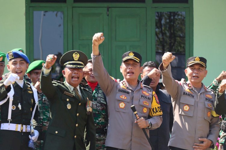 HUT TNI ke-80, Kapolres Sumba Timur dan Jajaran Datangi Makodim 1601/Sumba Timur