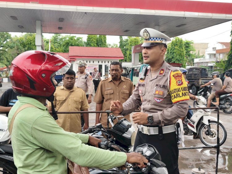 Operasi Zebra Turangga 2025 Polres Sumba Timur Terus Bergulir, Edukasi Pengendara Dilakukan