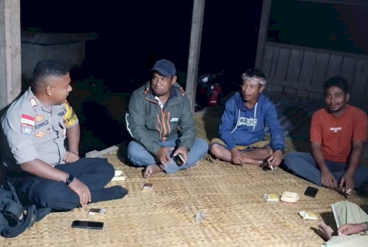 Giat Sambang Malam di Desa Patamawai, Polisi Ingatkan Pentingnya Peran Warga dalam Menjaga Kamtibmas