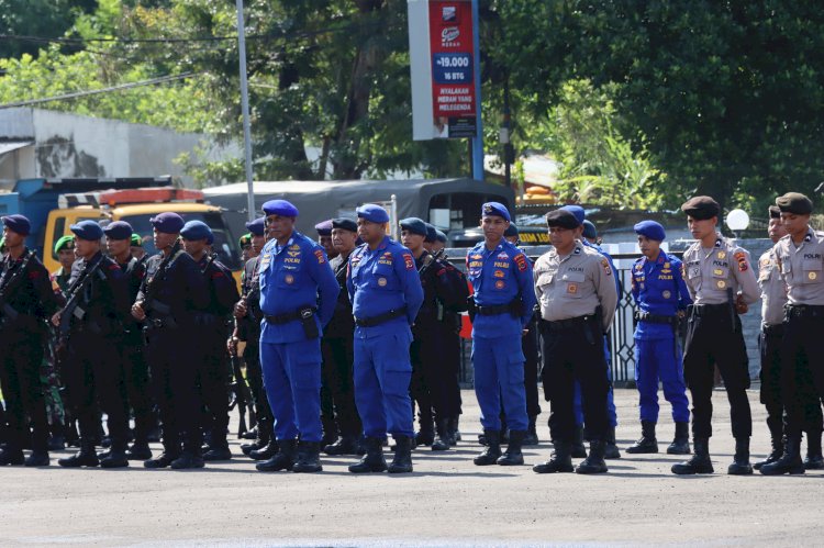 Apel Gelar Pasukan, Polres Sumba Timur Siapkan Pengamanan Natal 2025 dan Tahun Baru 2026