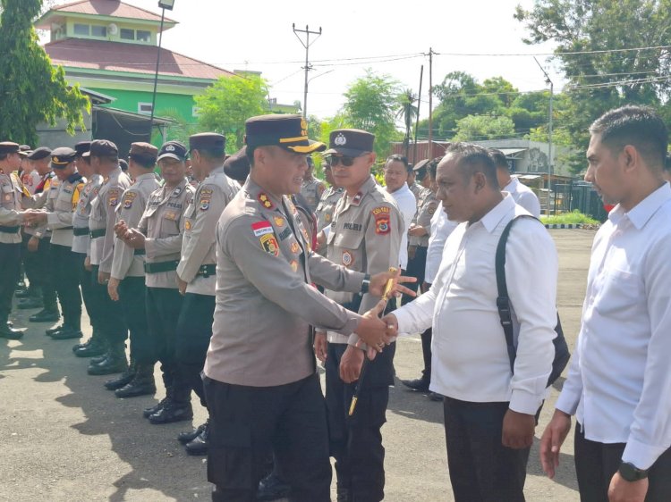 Kapolres Sumba Timur Pimpin Apel Perdana Tahun 2026, Tekankan Profesionalisme dan Pelayanan Prima