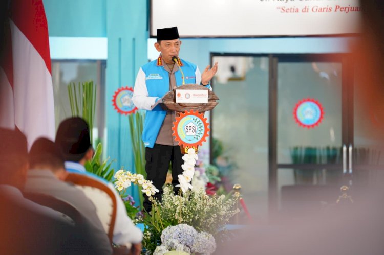Kapolri di Hadapan Buruh: Satukan Tekad dan Barisan untuk Wujudkan Indonesia Emas 2045! 