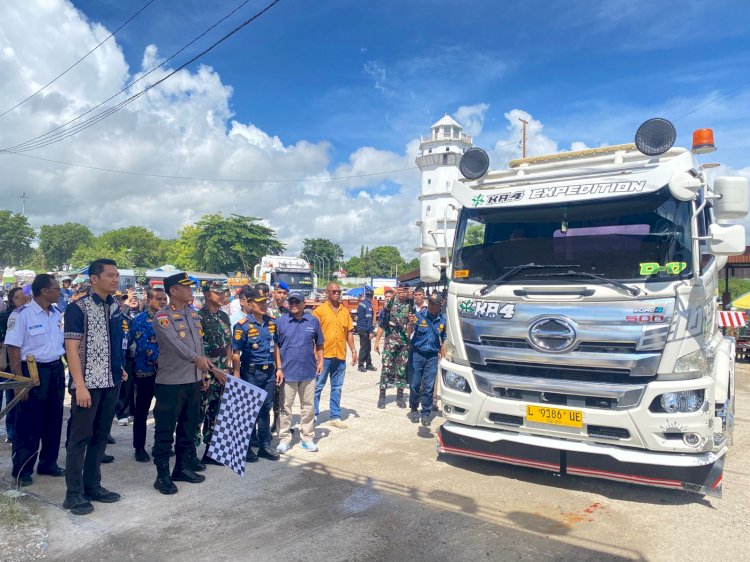 Kapolres Sumba Timur Hadiri Launching STID dan SIMON TKBM di Pelabuhan Waingapu
