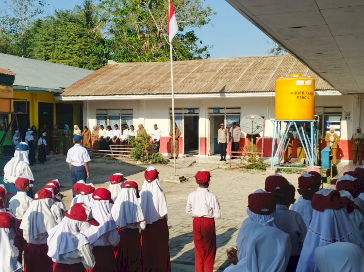 Jadi Irup di Sekolah, Kasat Binmas Polres Sumba Timur Sampaikan Pesan Penting