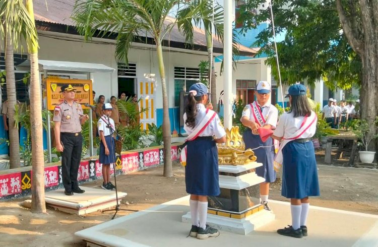 Kapolres Sumba Timur Jadi Irup di SMP Katolik Andaluri, Tanamkan Nilai Disiplin dan Karakter Pelajar