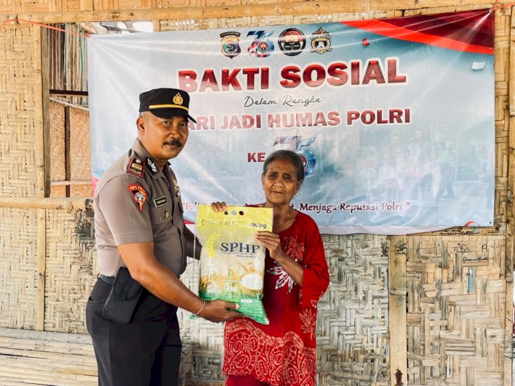 Sambut HUT ke-75 Humas Polri, Seksi Humas Polres Sumba Timur Laksanakan Baksos kepada Masyarakat
