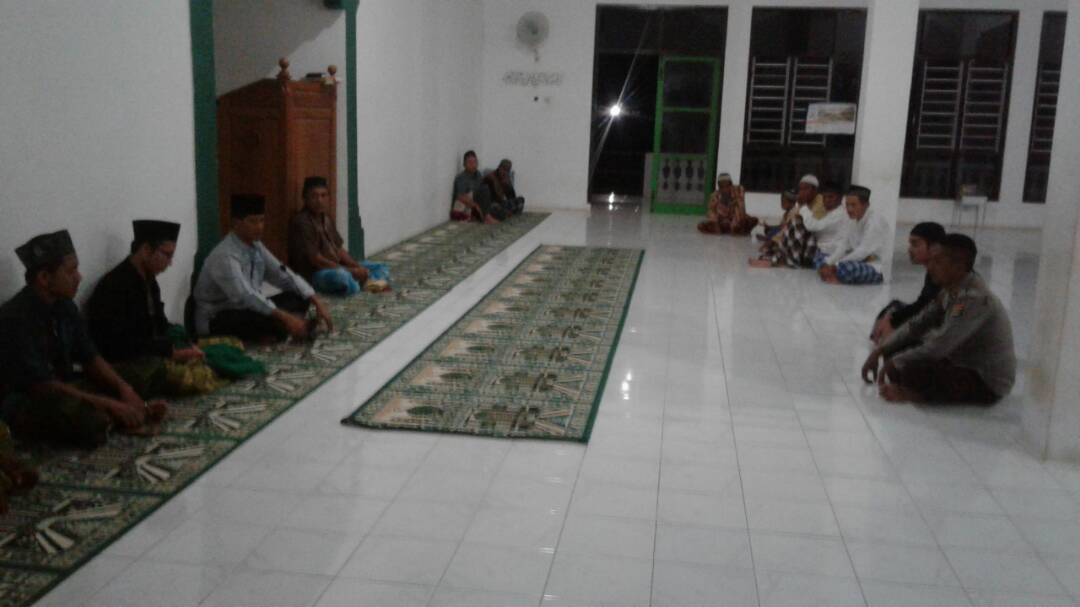 Selama bulan puasa Polsek Pahunga Lodu laksanakan program Kultum di Masjid