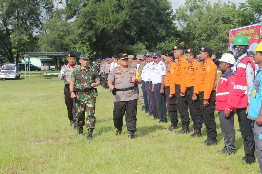 Kompak, TNI - Polri di Sumba Timur Bersama Laksanakan Gelar Pasukan OMB 2019